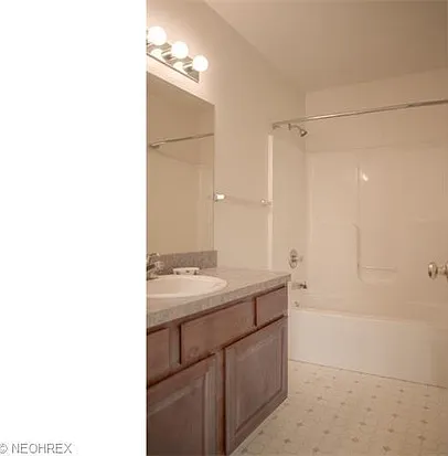1010 Meadow Run — Photo 1