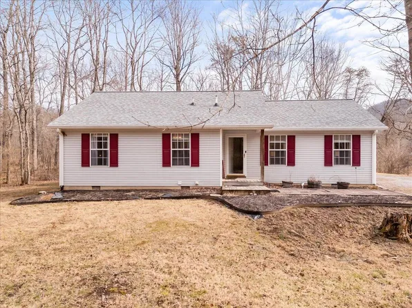 3063 Bradshaw Rd, Salem, VA 24153