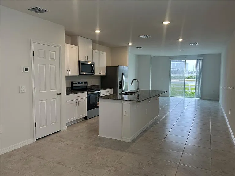 3889 Giorgio Dr — Photo 6