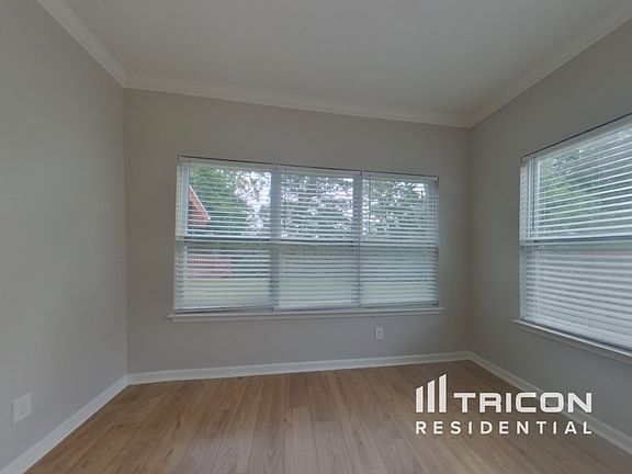 4th image of 2120 Lake Vista Dr