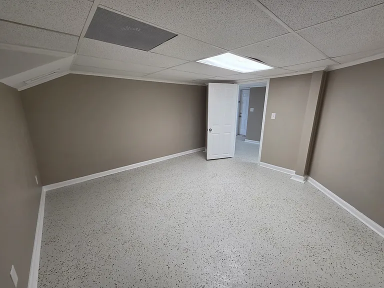 95 Ashton Ct — Photo 30
