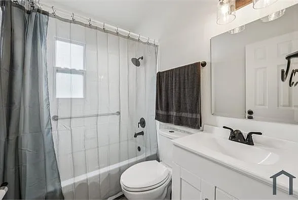 5428 Burlington Ave N — Photo 11