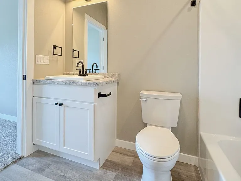 941 Covey Run Rd #212 — Photo 11