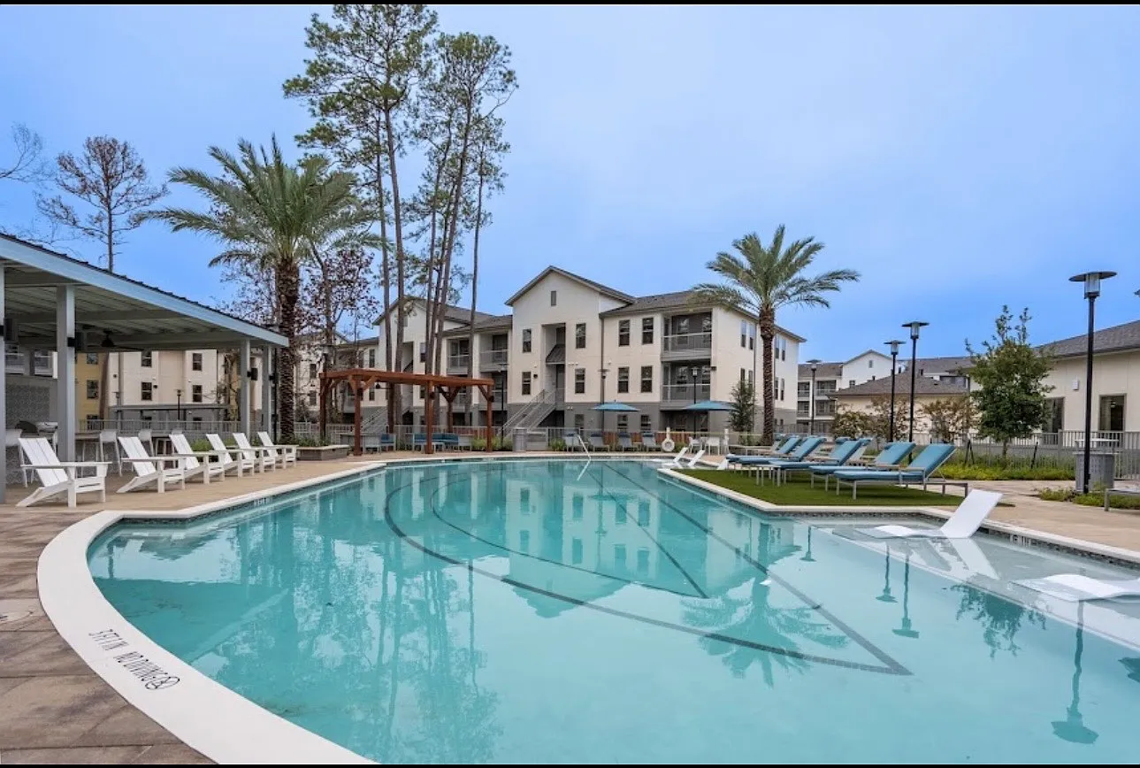 1 bed, 1.0 bath, 1100 sqft, $1,600 — Photo 1