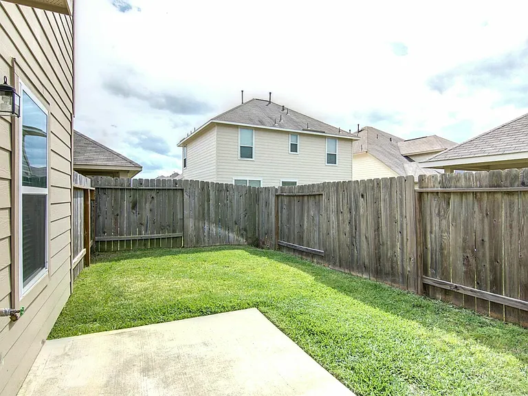 30715 Woodson Trace Dr — Photo 9