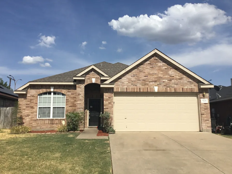7605 Stanhope Ln