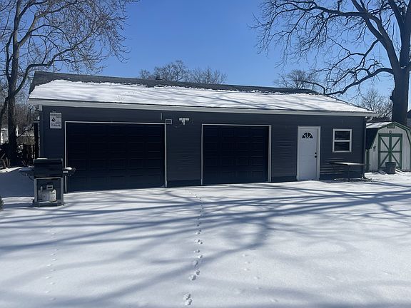 2nd image of 527 Nash Ave