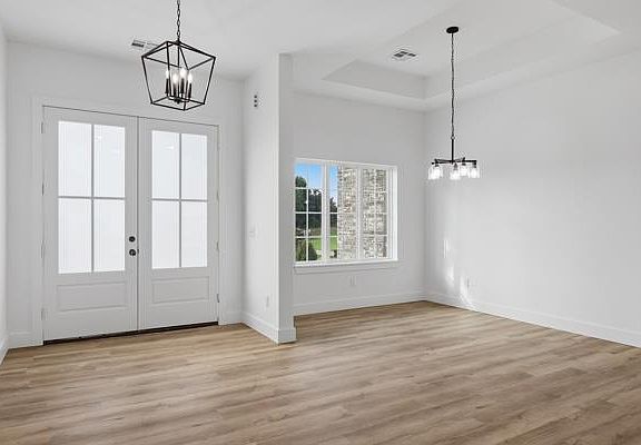 5th image of 8725 Mercato St