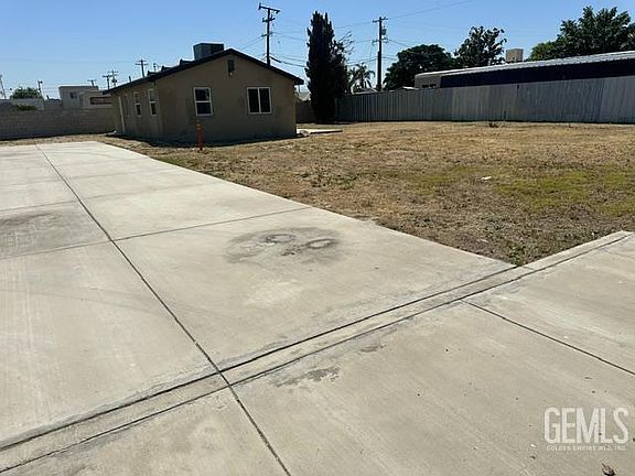 4th image of 655 Panama Ln