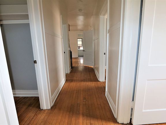 4th image of 8538 S Kingston Ave #2
