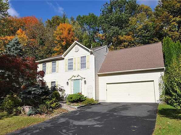 16 Knights Cir, Baldwinsville, NY 13027