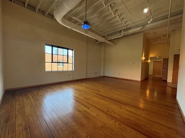 43 S Huron St, Toledo, OH 43604