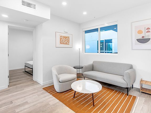 3rd image of 656 N Oxford Ave #301