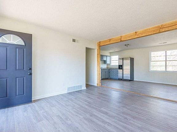 2nd image of 4076 Mossville St