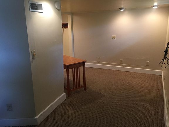 3rd image of 301 N 10th St APT 3