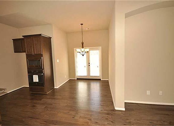 3rd image of 2108 Rolling Hills Dr