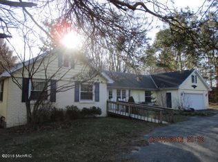 4380 Estate Dr, Holland, MI 49424
