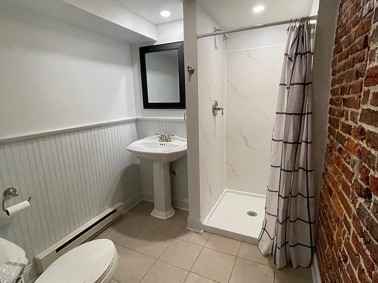 12 E Market St #1 — Photo 9