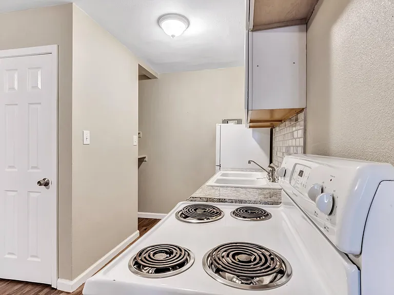 2355 Longhorn St — Photo 16
