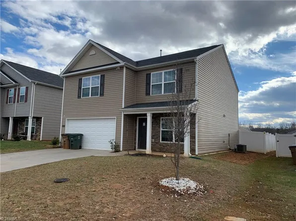 5118 Nokota Pl, Greensboro, NC 27405