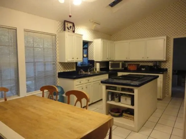 6714 Hunt Dr, Corpus Christi, TX 78413