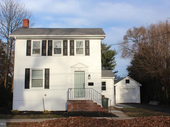 52 State St, Glassboro, NJ 08028