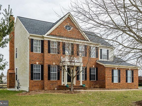4th image of 7707 Virginia Oaks Dr