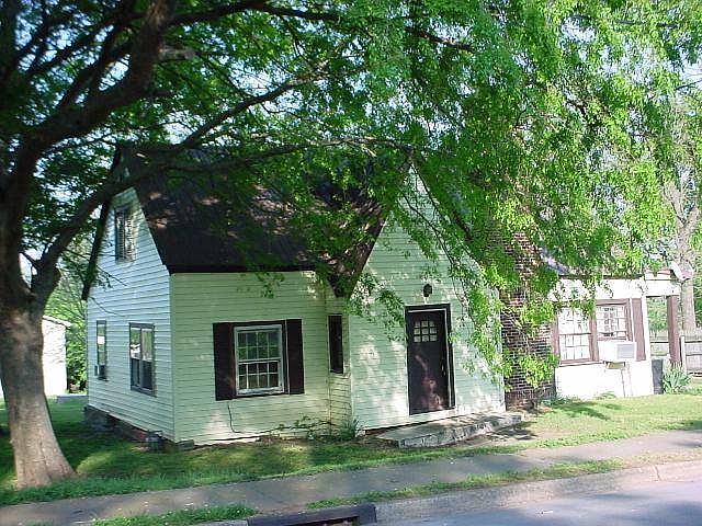 1st image of 404 N Jefferson St