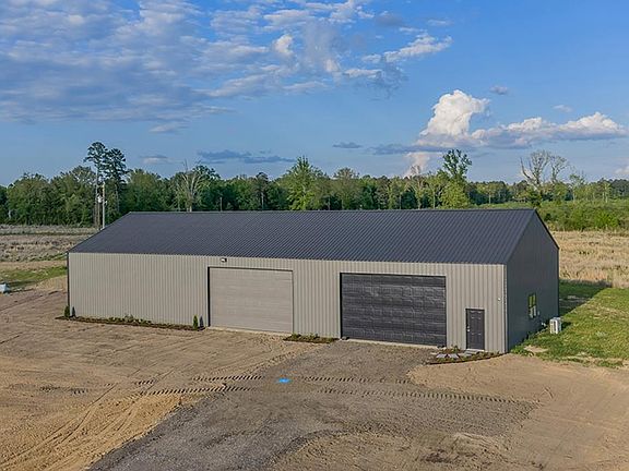 4th image of 622 Miller Country #226