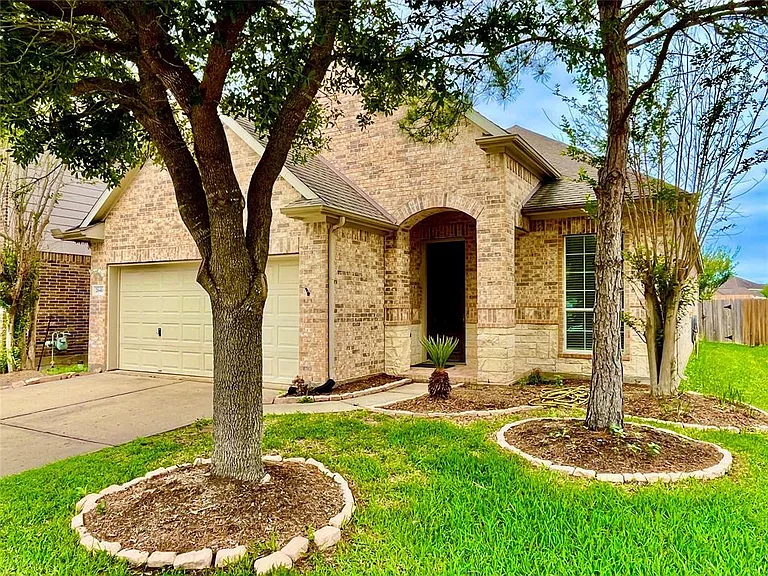 26414 Forest Pine Ln — Photo 2