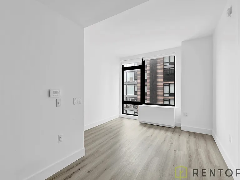 224 E 135th St #1505S — Photo 3