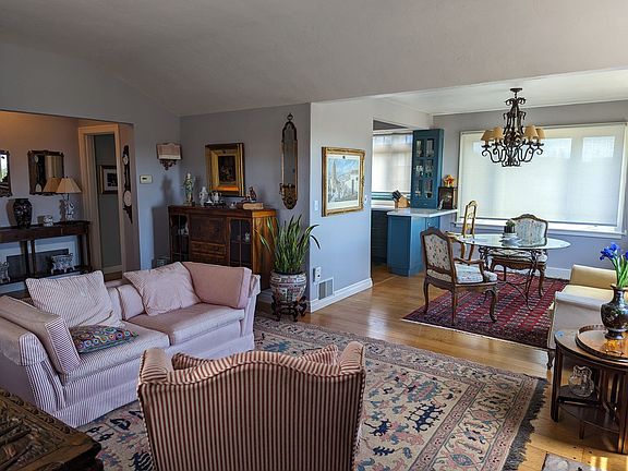 4th image of 34 Stratford Rd