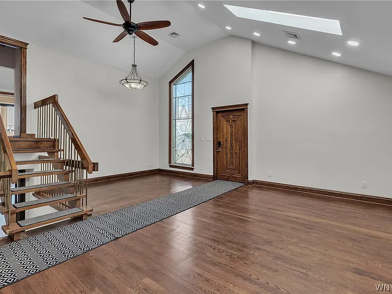 2039 E River Rd — Photo 3