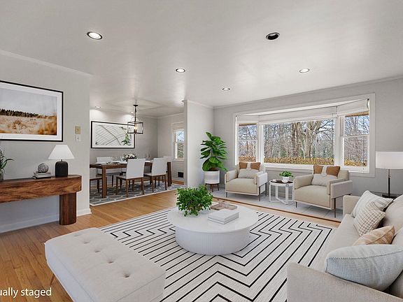 3rd image of 108 Duval Dr