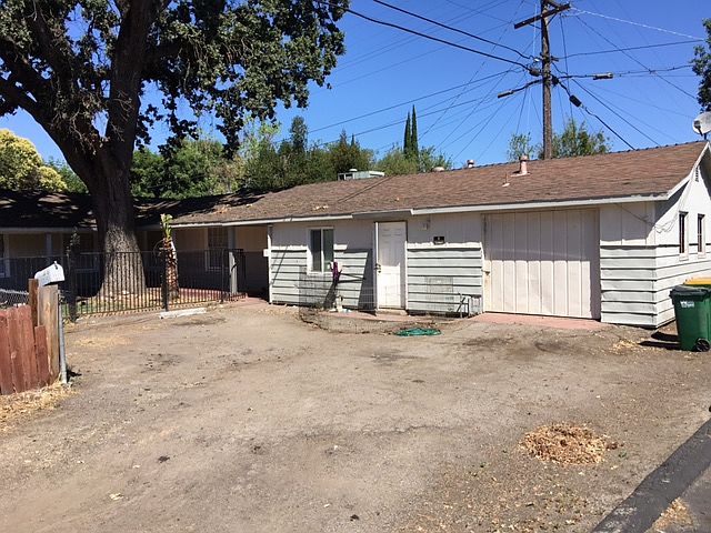 1st image of 3815 N California St