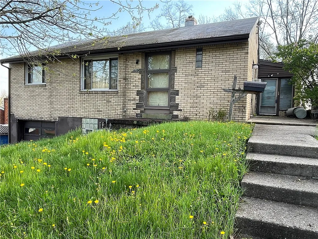 1013 Alquin St photo 1