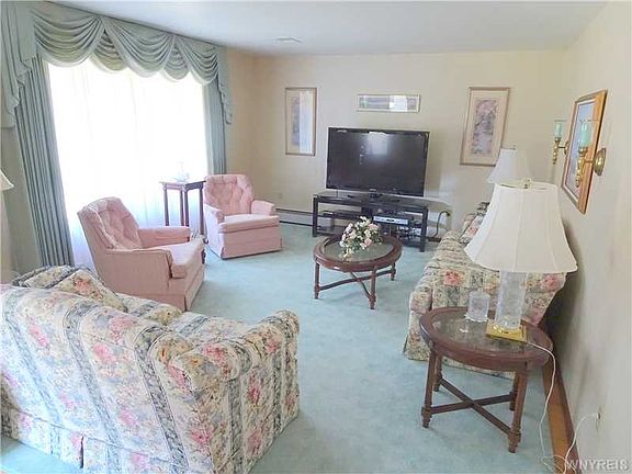 3rd image of 84 Suburban Ct