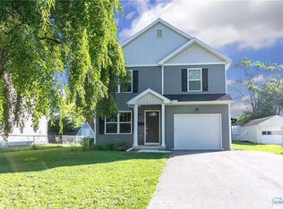 1138 Scott St, Maumee, OH 43537
