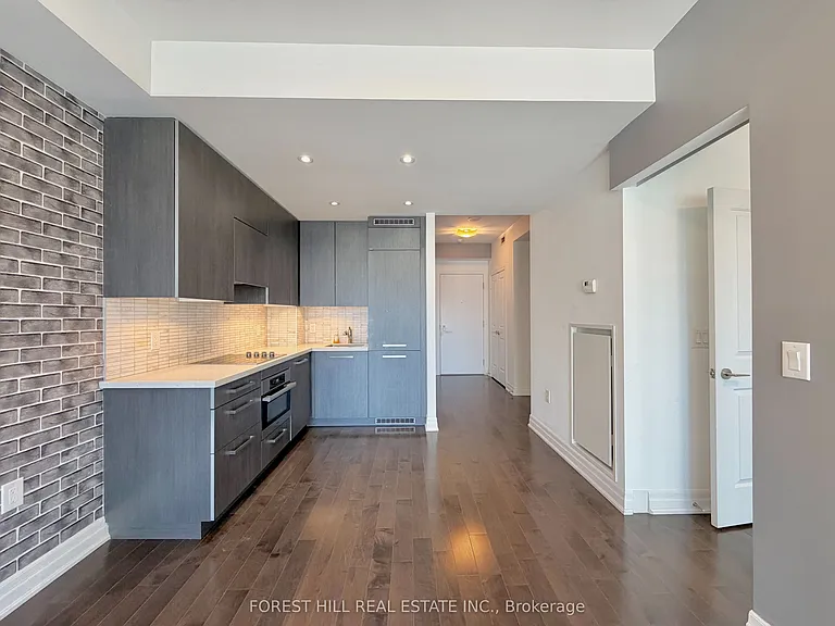 8 The Esplanade #1804 — Photo 1