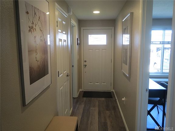 2nd image of 3417 Mariner Ln