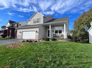 6751 Carlisle Curv, Shakopee, MN 55379