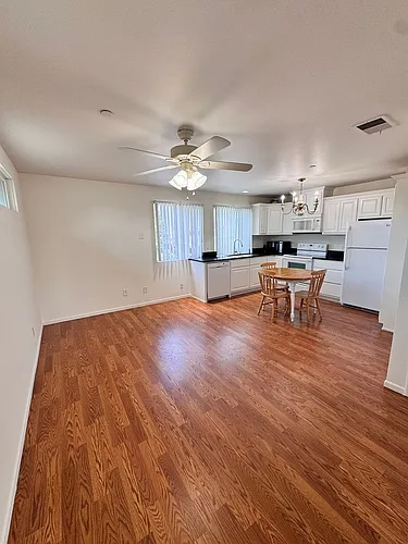 3190 Claremore Ave Photo 1
