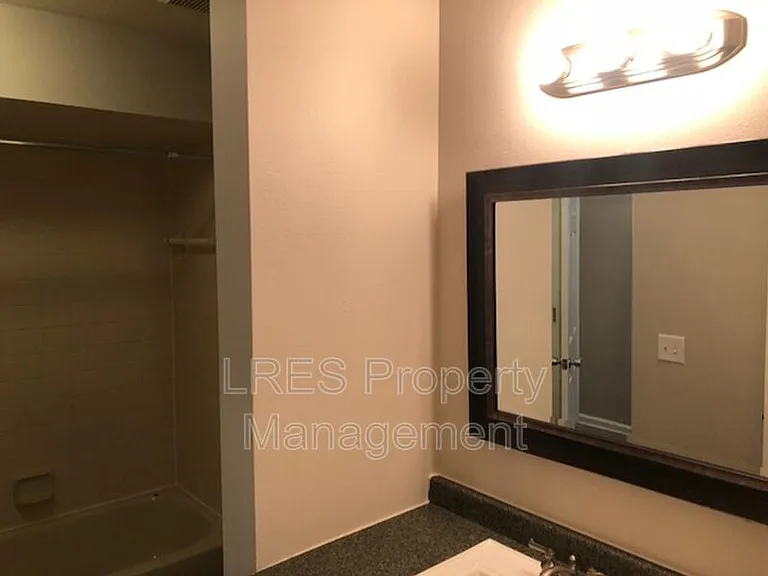 1406 Northlake Dr #1406 — Photo 16