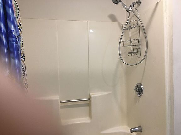 5th image of 724 Beverage Hill Ave #305