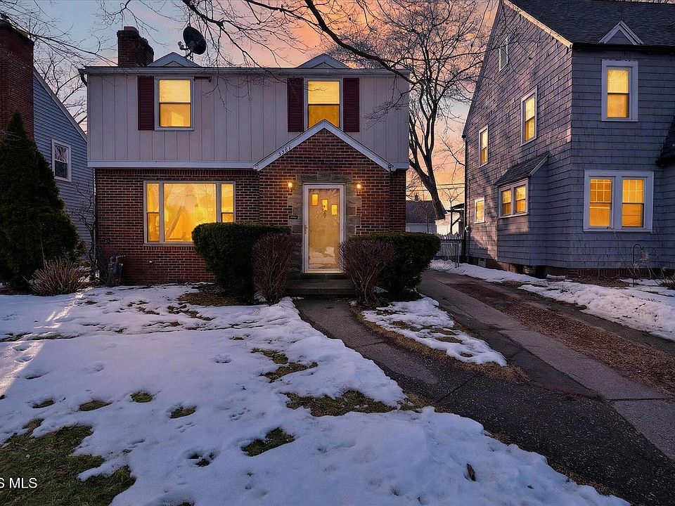 1st image of 3935 Grantley Rd