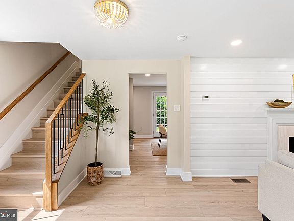5th image of 344 Knolltop Ln