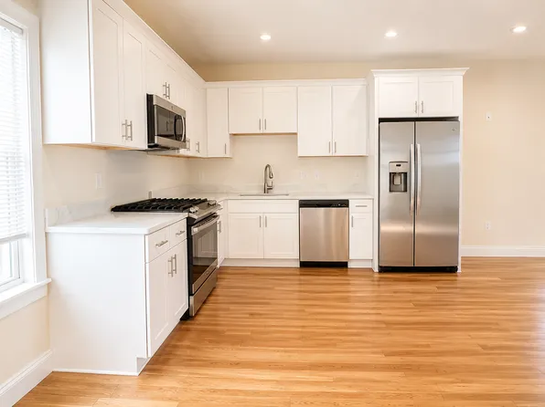 14 Humboldt Pl #1, Boston, MA 02127