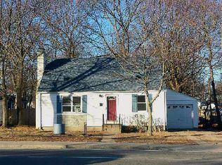 1867 Warwick Ave, Warwick, RI 02889