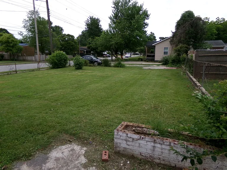 1408 E Martin Luther King Jr Dr — Photo 7