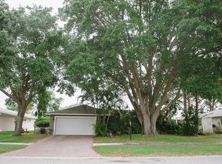 4031 Basswood Dr, Sarasota, FL 34232